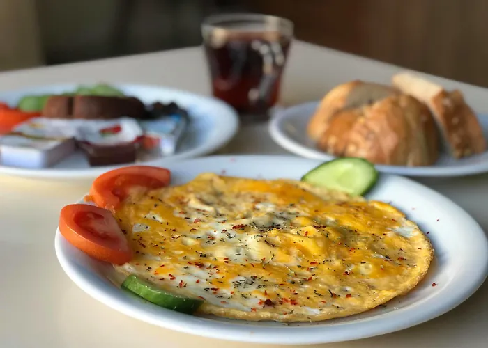 الشباب سيكند هوم *