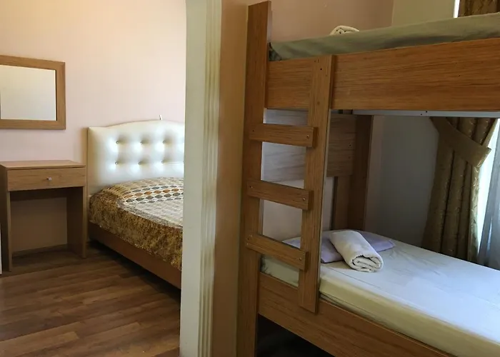 الشباب سيكند هوم *