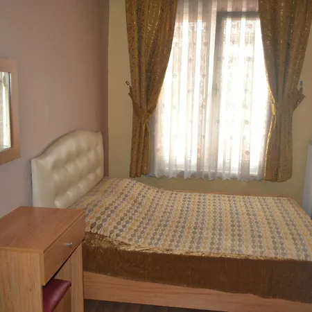 Hostel Second *