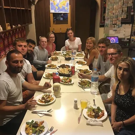 Second אכסניה *