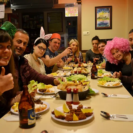 Second Κωνσταντινούπολη