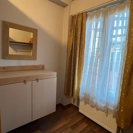 بيت شباب الشباب سيكند هوم *