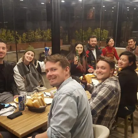 Second * Κωνσταντινούπολη